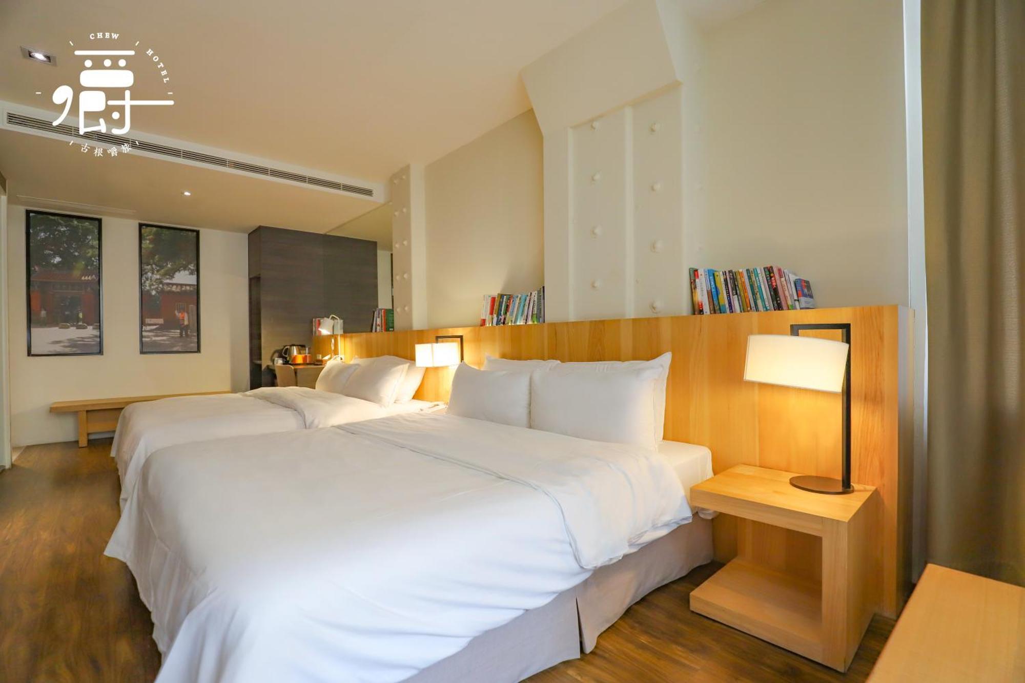 Roots Chew Hotel Тайнань Номер фото